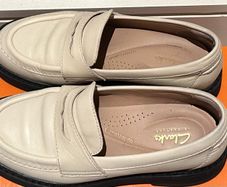 Clarks woman shoes