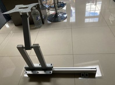 Large monitor / TV stand, adjustable