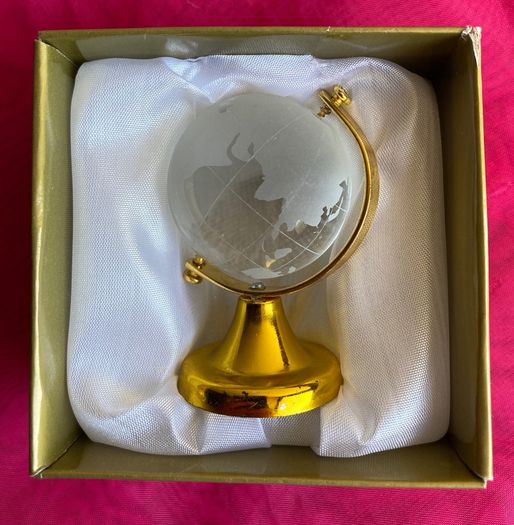 Glass globe paper weight x2 one gold & silver