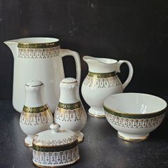 Royal Grafton Majestic Green Table Ware