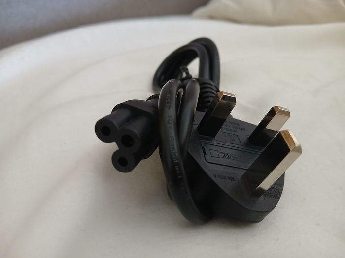 Power Cable - IEC C5/Cloverleaf to UK Plug 5A 1M