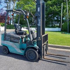 Forklifts electric 2.5 tonne