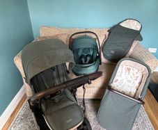 mama & papas pushchair carrycot car seat