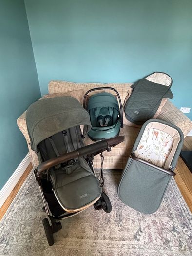 mama & papas pushchair carrycot car seat