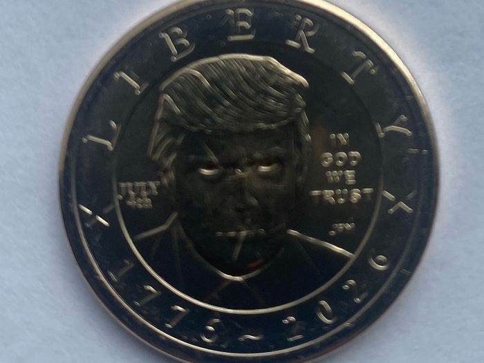 President Donald J. Trump 1 dollar coin