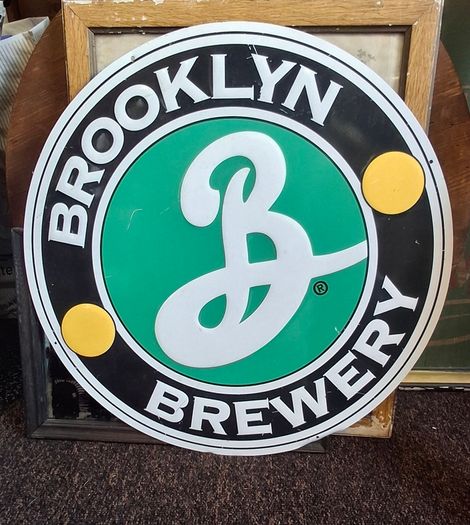 Tin sign