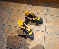 vintage roller skatrs