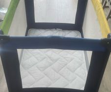 playpen/ travel cot