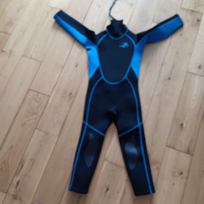 Wetsuit  5 to 6 year old