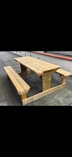 picnic table