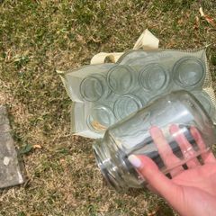 Glass jar (18)