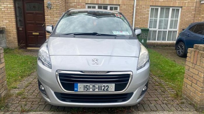 2015 Peugeot 5008
