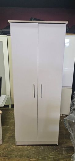 Brand new, 3 Piece bedroom set.