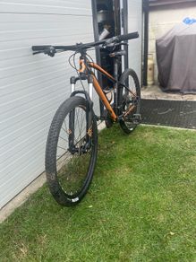 Scott Aspect 770. 27.5 inch wheels. black/orange. Small