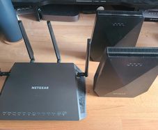 Nighthawk R7800 Router with 2 AC2200 mesh