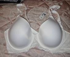 Bra 38C. Bnwt