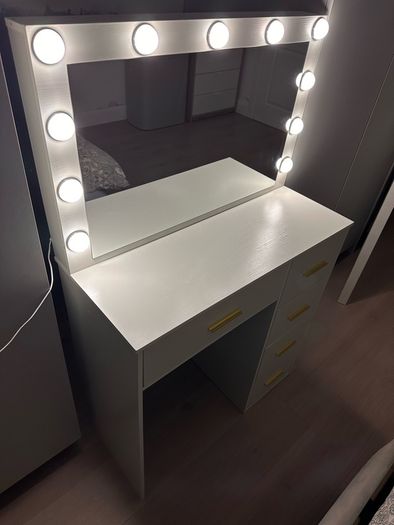 Make up table and mirror small