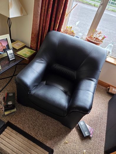 1 Sofa, 2 Arm Chairs (3-Piece Suite)