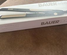brand new hair straightner
