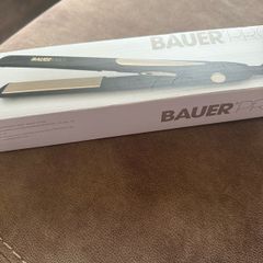 brand new hair straightner