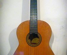 Spanish Guitar ALHAMBRA as NEW - Classical - Flamenco