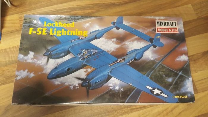 Lockheed F-5E Lightning model kit
