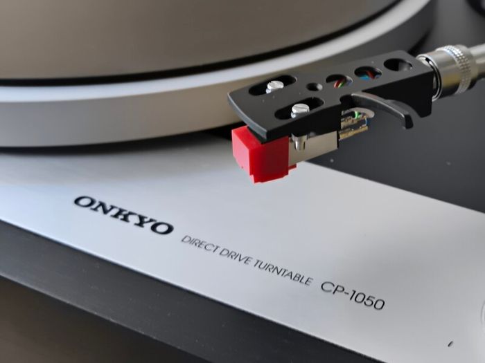 Onkyo CP-1050 Direct Drive Turntable