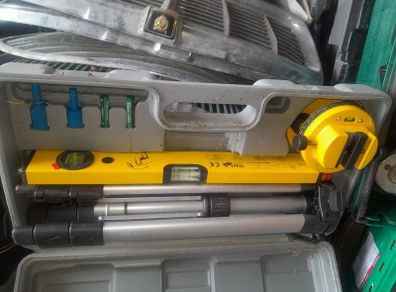 Laser level