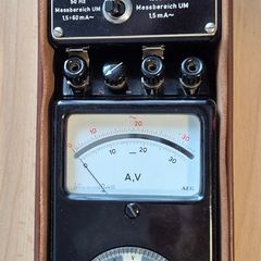 Vintage AEG Universalmesser UM Multimeter + WZ + Original Case