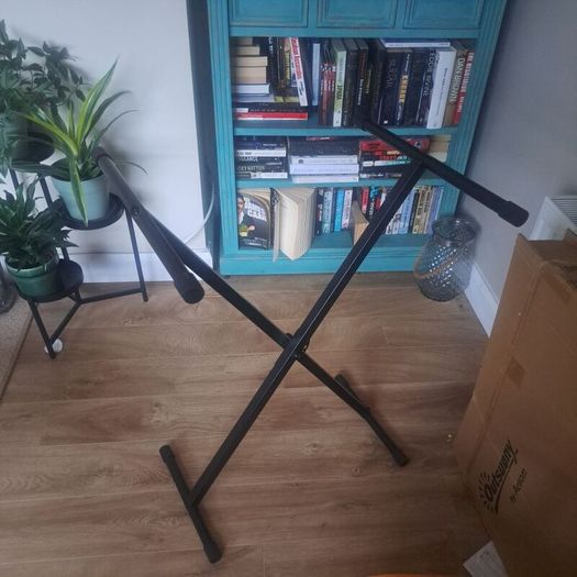 Keyboard stand, perfect condition