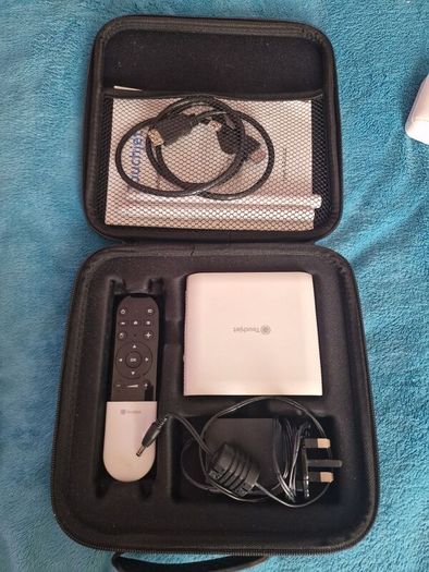 Touchjet Pond Interactive Projecter + 2 Stylus Pens (No HDMI Adapter)