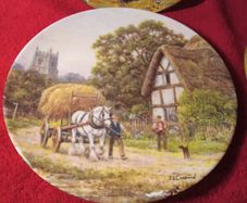 Vintage Wall Plaque / Plate   X 6