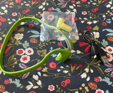 bone conduction earphone