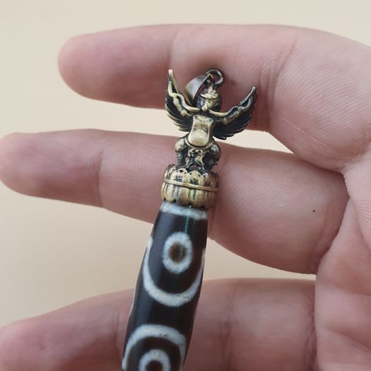 Vintage 6 Eyes Hiamalyan Tibetan Agate Bead Brass Pendant