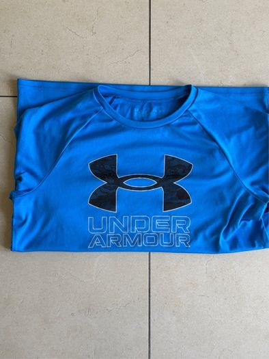 Under Armour Top
