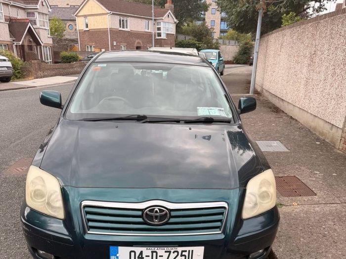 2004 Toyota Avensis