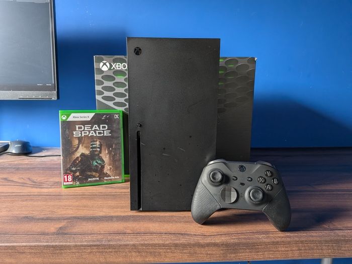Xbox Series X 1TB + XBOX Elite Controller Series 2