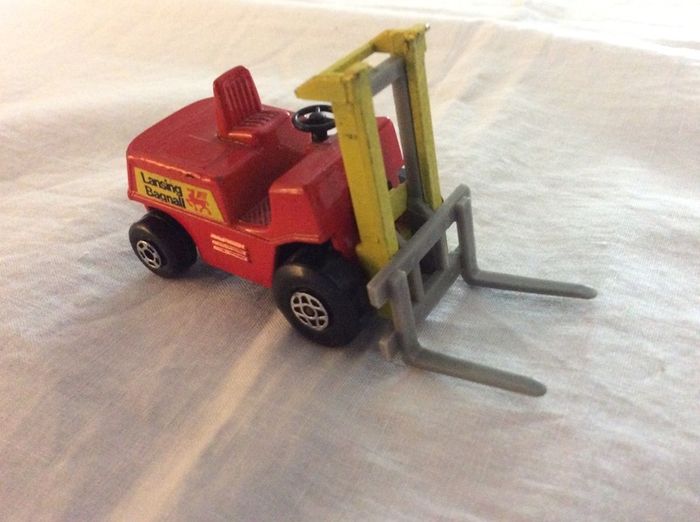 Matchbox Superfast. No. 15. Lansing Bagnall, fork lift truck.