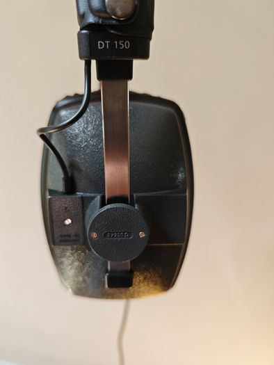 Beyerdynamic DT150 Studio Monitor Headphones (250 Ohm) Mint Condition Boxed