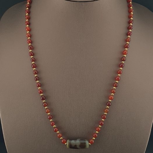 Vintage Treasure Vase Pattern Agate & Carnelian Beads Necklace