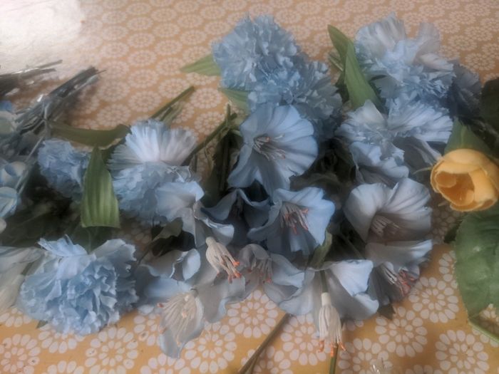 Artificial flowers