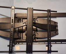Heavy Duty TV Wall Mount, Fits Up to 90" TVs
