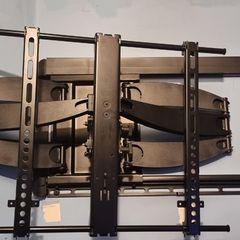 Heavy Duty TV Wall Mount, Fits Up to 90" TVs