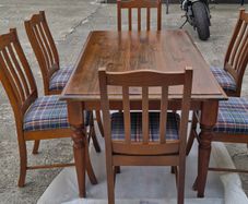 Table & 6 chairs