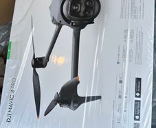MAVIC 4 Pro. DJI Fly More Combo Full