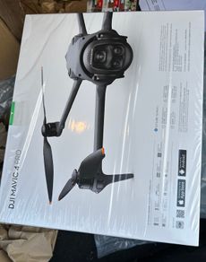 MAVIC 4 Pro. DJI Fly More Combo Full
