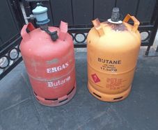 gas bottles (full)