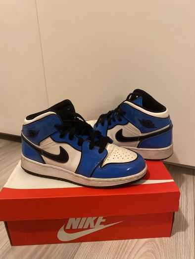 Jordans Signals Blue