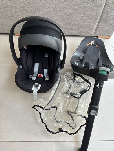 Cybex Cloud Z iSize Car Seat + Isofix Base + Rain Cover