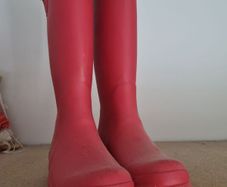 hi tech red boots
